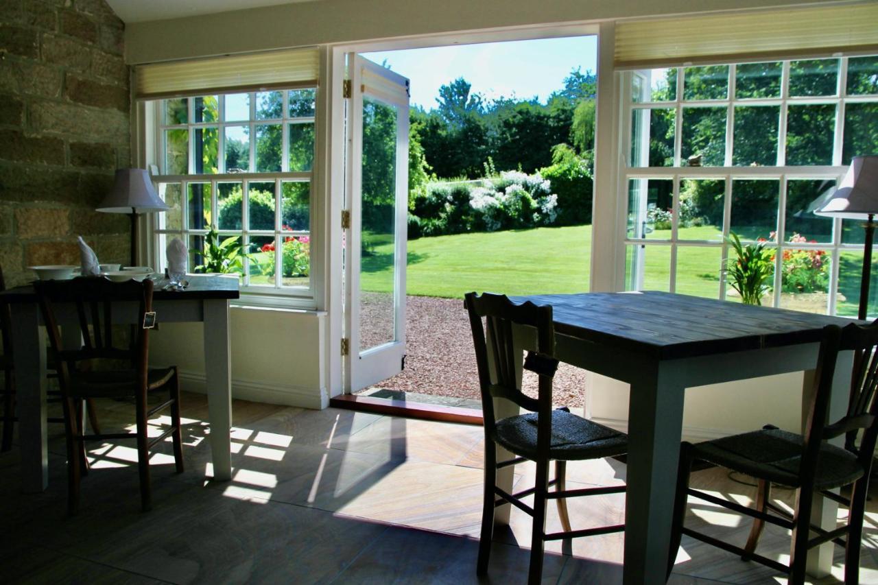 Thistleyhaugh Farmhouse Longhorsley ภายนอก รูปภาพ